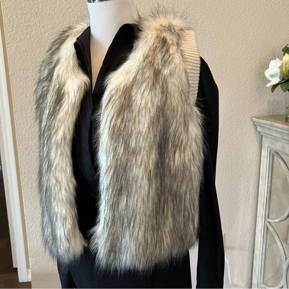 Rebecca Taylor Jackets & Blazers - Rebecca Taylor Faux Fur Gilet/Vest